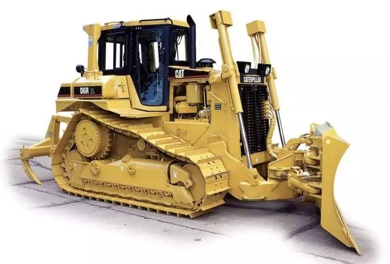 Бульдозер CAT D6_вид спереди